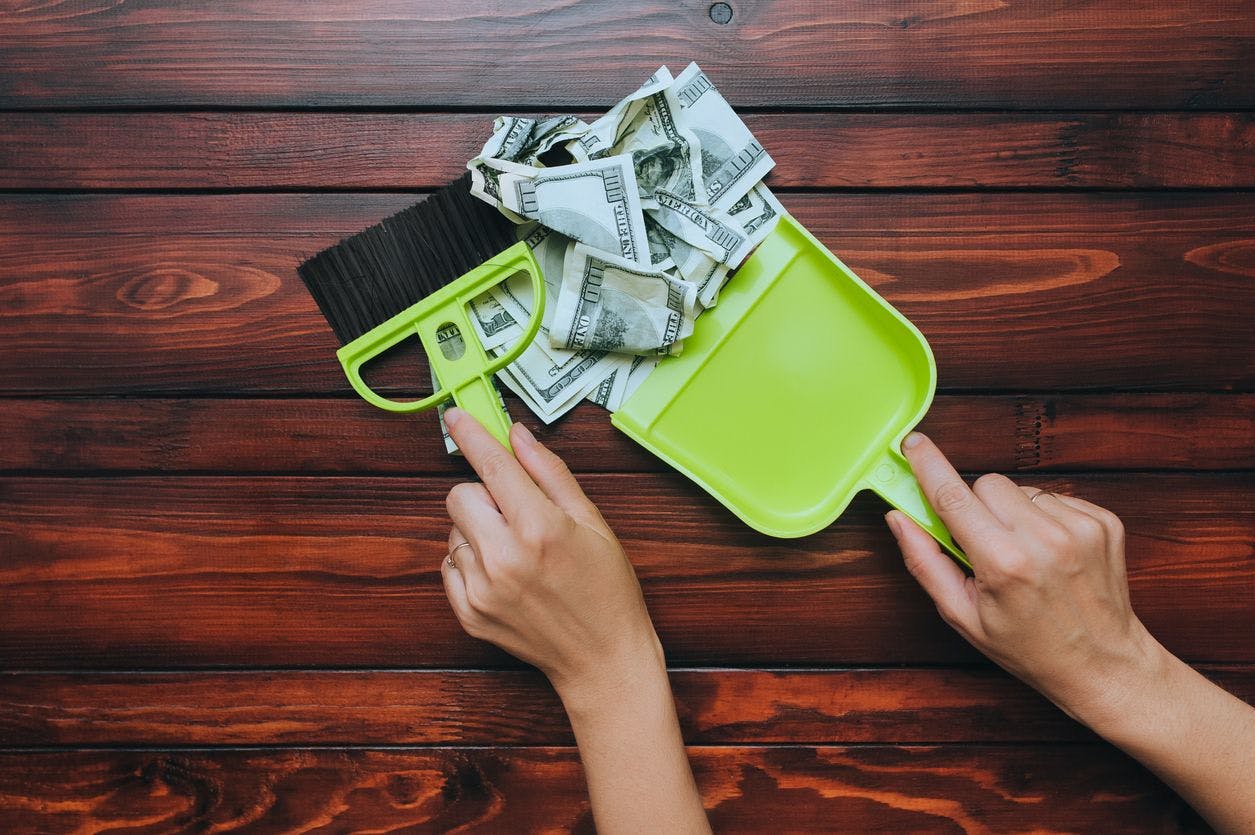 5 Tasks to Tackle while Spring Cleaning your Finances